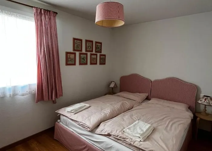 Apartamento Chesa Saura-la Punt By Interhome